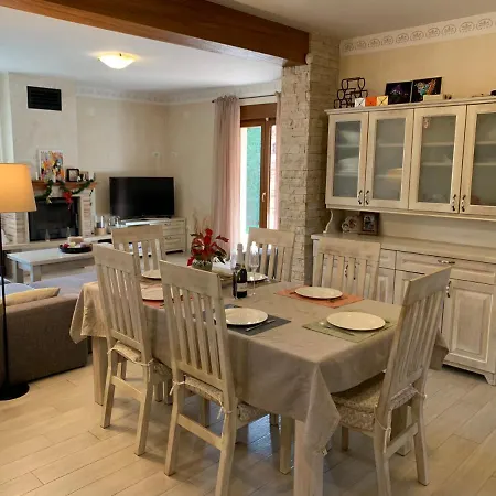 Eva Karigador Villa *