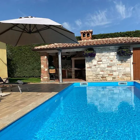 Villa Eva Karigador *