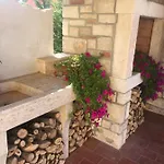 Eva Karigador Villa