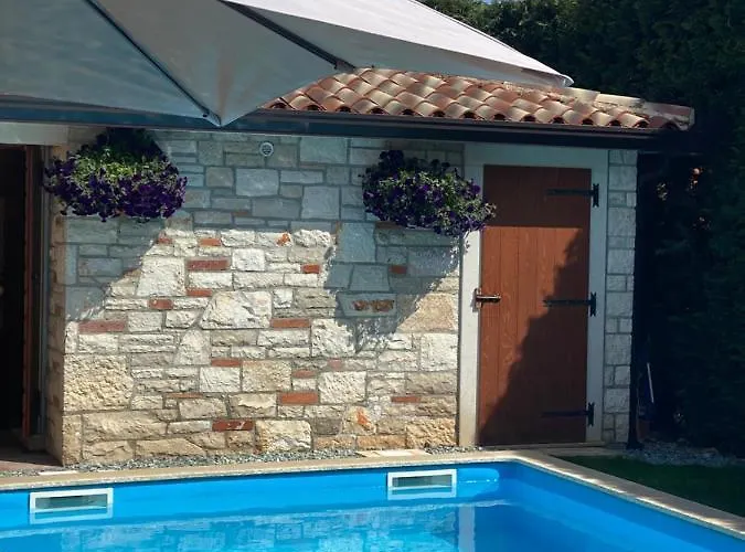 Eva Karigador Novigrad (Istria)